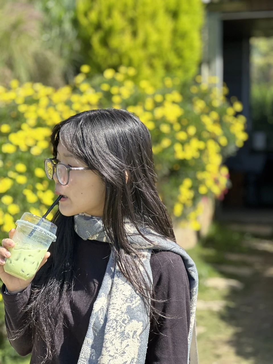 Ngân outdoors