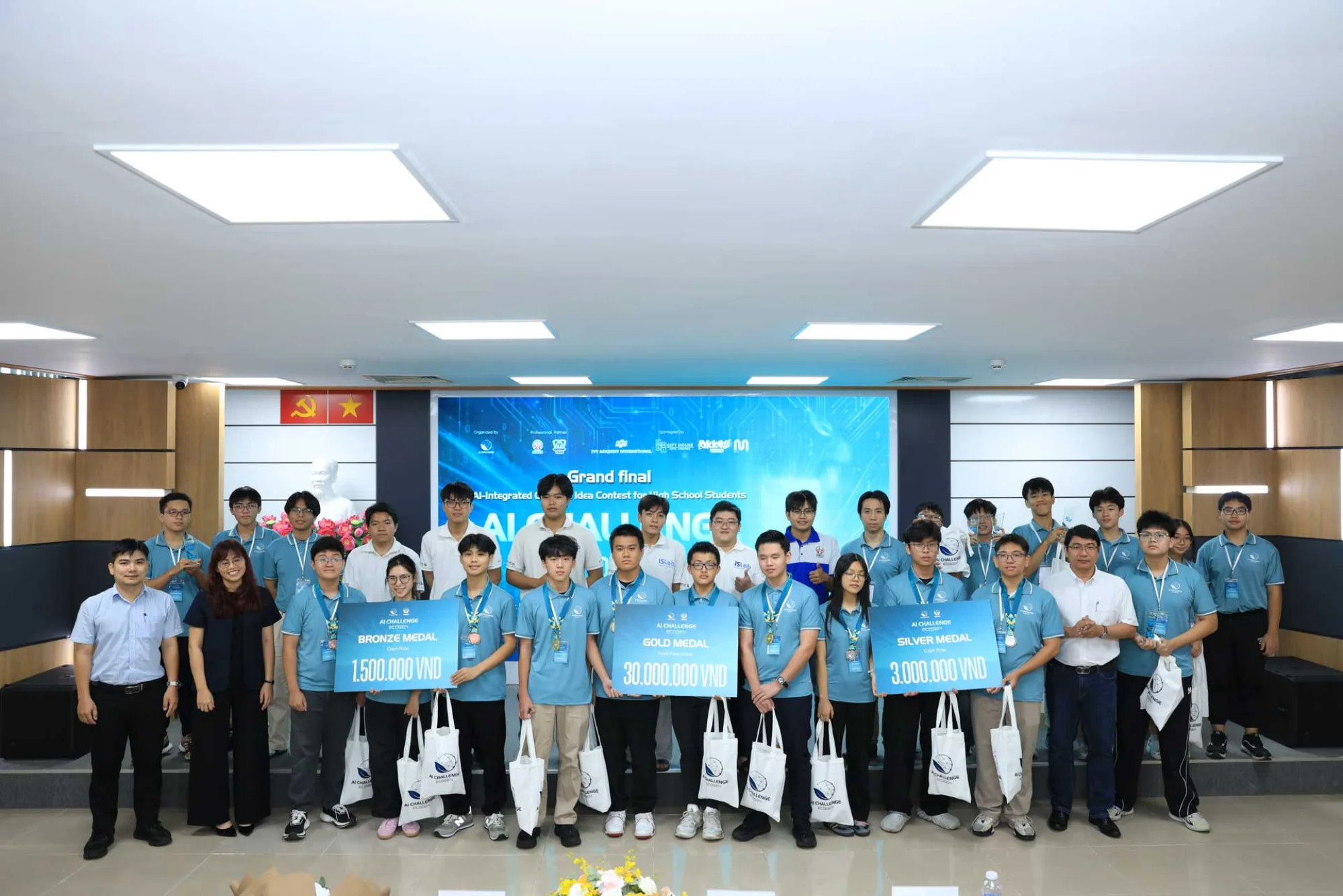HCMC-FloodRoute route planning presentation detail